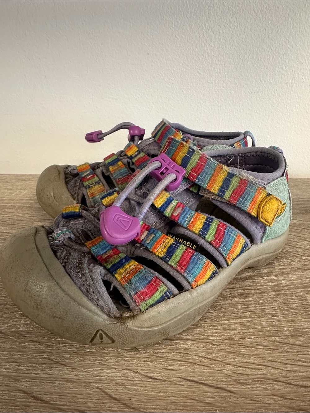 Keen Rainbow Striped Sandal Shoe Lavender Size 10